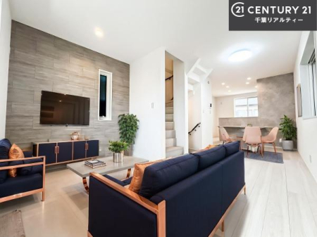 ���r���O �Ƌ��CG�p�[�X�ł��B�J�����̂���L�XLDK�I�\�t�@�[��_�C�j���O�e�[�u����u���Ă������ɂȂ�Ȃ��̂ŉ��K�ɉ߂����܂��I
�R�~���j�P�[�V���������₷�����r���O�ł��I