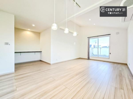 ���r���O �Q�K���r���O�ɂ��z������ǍD�I�z���܂肠�ӂ�鋏�S�n�̗ǂ���ԁI
�o���R�j�[�Ɩʂ��Ă���̂ŋ�����ʂ炸�ɐ��󕨂���荞�߂�Ƃ��낪�|�C���g�I