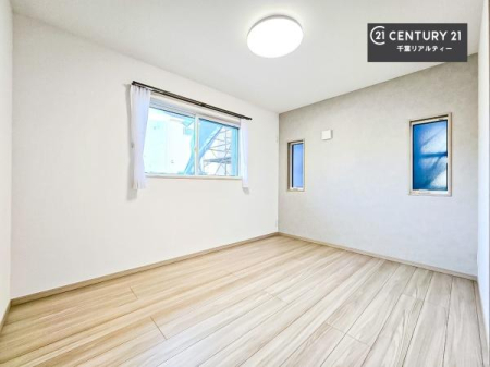 �m�� 2�ʍ̌����m�ۂ������邢�����́A���ʂ����ǂ��A���邭��ϋ��S�n�̗ǂ���ԂƂȂ��Ă���܂��B�����b�N�X���ĉ߂�����S�n�̗ǂ��������ł��I���̖ڊo�߂��X�b�L�����܂��ˁI