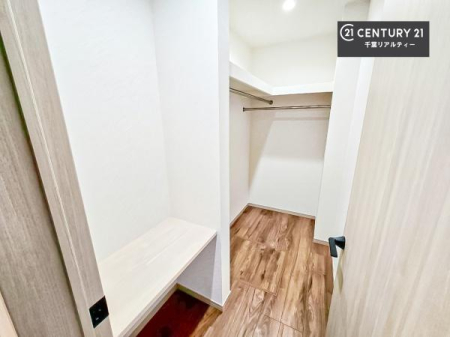 ���[ �E�H�[�N�C���N���[�[�b�g�t���ł��B��������̂��m���Ȃǂ����[���Ă��������ł��ˁI���ɂ���@�������ȂǋG�ߕ��̑傫�ȉƓd�����[�ł��܂��B