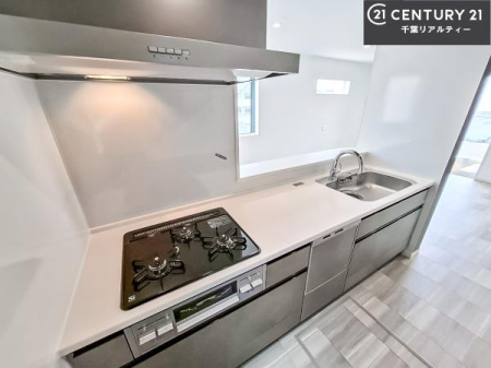 �L�b�`�� �R�����͎O������̂ł������̓����i�s���ł��܂��B
�������O�����t���ł��B�����X�y�[�X���L�X���Ă���׍�Ƃ����₷���I�g�����肪�ǂ��V�X�e���L�b�`���ł��I