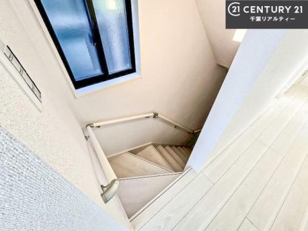 ���̑����� �K�i�͖��邭�萠������Ă��܂��B���q�l�₲�N�z�̕������S���Ă����p�����܂��ˁB
