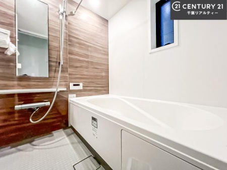 ���� �������������l�̕��͋C�̃o�X���[���́A�����o�Ă��ăo�X�^�C�����[���I
���d���撣���Ă��邲�J���ɂ��D�݂̓����̓����܂����āA�y����ł݂Ă͂������ł��傤���H