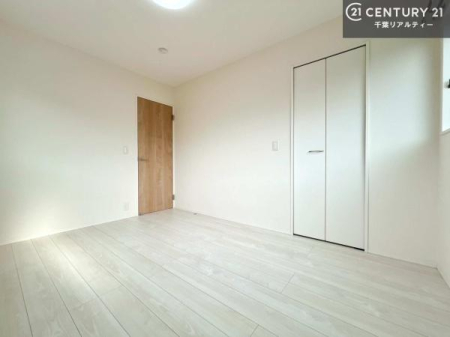 �m�� ���[�X�y�[�X�����Ă��܂��I�������X�b�L�����ڂ��鎖���ł��܂��ˁB
�Ƌ��I�΂Ȃ��V���v���ȃf�U�C���ׁ̈A�Ƌ��I�΂����C�ɓ���̋�ԍ�肪�ł������ł��ˁB