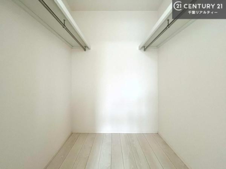 ���[ �E�H�[�N�C���N���[�[�b�g�t���ł��B��������̂��m���Ȃǂ����[���Ă��������ł��ˁI���ɂ���@�������ȂǋG�ߕ��̑傫�ȉƓd�����[�ł��܂��B