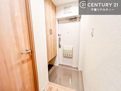 ���� �V���[�Y�{�b�N�X�t���Ȃ̂ŁA���ւ��Еt�����|�������₷���ł��I
�X�b�L���������ւŌ˂��J�����u�ԁA�������̂���S�n������Ԃ��o�}���Ă���܂��B