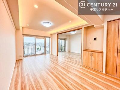 ���r���O �S�n�ǂ����r���O�͉Ƒ������R�ƏW�܂�܂��B�Ƒ��c�R�̎��Ԃ����������ł��B���Ƒ��ƁA����w�[���������Ԃ��߂��������ł��ˁB���邭�J���I�ȋ�Ԃł��B