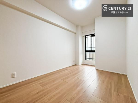 �m�� �V���v���Ƀf�U�C������Ă��邽�߁A�Ƌ��I�т܂���I
���C�ɓ���̉Ƌ��u���Ă��낰���Ԃ���邱�Ƃ��ł��܂��B