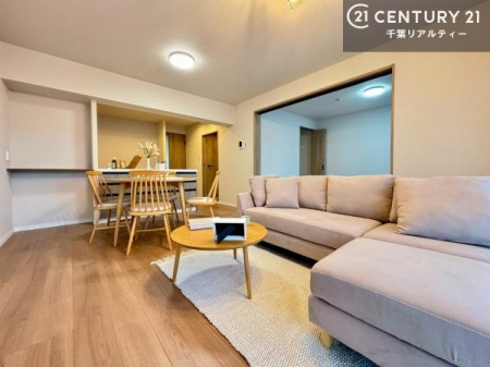 ���r���O �S�n�ǂ����r���O�͉Ƒ������R�ƏW�܂�܂��B�Ƒ��c�R�̎��Ԃ����������ł��B���Ƒ��ƁA����w�[���������Ԃ��߂��������ł��ˁB