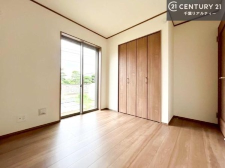 �m�� �V���v���Ƀf�U�C������Ă��邽�߁A�Ƌ��I�т܂���I
���C�ɓ���̉Ƌ��u���Ă��낰���Ԃ���邱�Ƃ��ł��܂��B