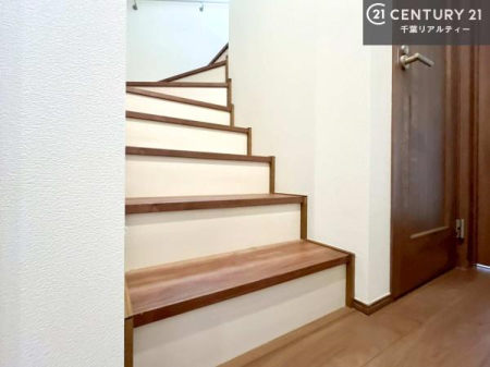 ���̑����� �K�i�͖��邭�萠������Ă��܂��B���q�l�₲�N�z�̕������S���Ă����p�����܂��ˁB
