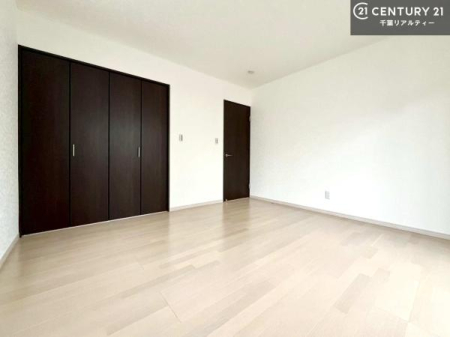 �m�� �V���v���Ƀf�U�C������Ă��邽�߁A�Ƌ��I�т܂���I
���C�ɓ���̉Ƌ��u���Ă��낰���Ԃ���邱�Ƃ��ł��܂��B