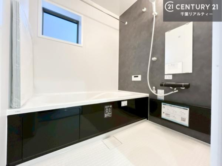 ���� �������������l�̕��͋C�̃o�X���[���́A�����o�Ă��ăo�X�^�C�����[���I
���d���撣���Ă��邲�J���ɂ��D�݂̓����̓����܂����āA�y����ł݂Ă͂������ł��傤���H