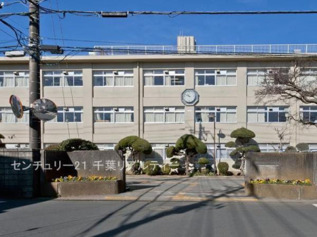 ���ӊ� �y���w�Z�z���q�s���u�Ò��w�Z�F700m