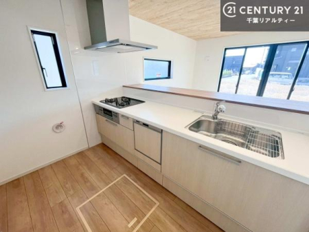 �L�b�`�� ��Ƃ����₷���V�X�e���L�b�`���ł��I���[����������t���Ă���̂ŁA�����X�y�[�X�ɕ���u���Ȃ��čςނ̂ŁA�L�X�g���āA���K�ɍ�Ƃ��ł��܂��I