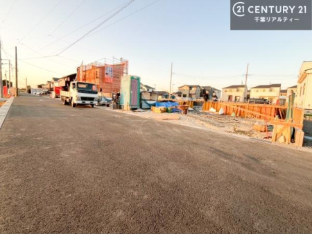 �O�ʓ��H�܂ތ��n�ʐ^ ���ӊ���A���q�l�̂���]�ɍ������������ꏏ�ɂ��ē���v���܂��B�Z��[���A�h�o�C�U�[�ɂ�邲���k������܂��B���Ђ͂��₢���킹�ɑ��Ή����܂��I���҂������܂���I