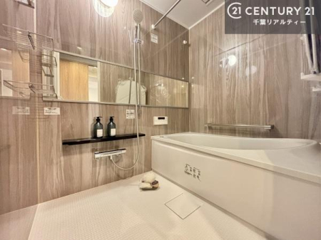 ���� �������������l�̕��͋C�̃o�X���[���́A�����o�Ă��ăo�X�^�C�����[���I
���d���撣���Ă��邲�J���ɂ��D�݂̓����̓����܂����āA�y����ł݂Ă͂������ł��傤���H