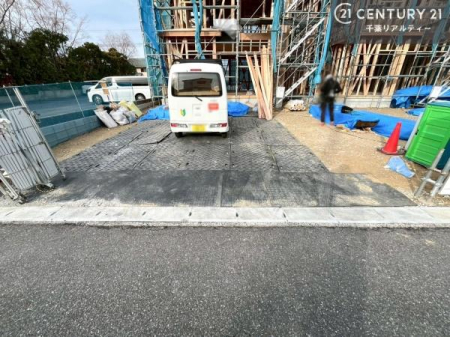 ���ԏ� ���ԃX�y�[�X��3�䕪����܂��I�i�I�v�V�����j�Z�J���h�J�[�͂������A�o�C�N�⎩�]�ԂȂǂ��u���ꏊ�ɍ���܂���B