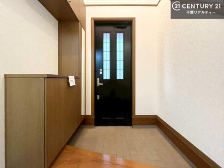 ���� �V���[�Y�{�b�N�X�t���Ȃ̂ŁA���ւ��Еt�����|�������₷���ł��I
�X�b�L���������ւŌ˂��J�����u�ԁA�������̂���S�n������Ԃ��o�}���Ă���܂��B