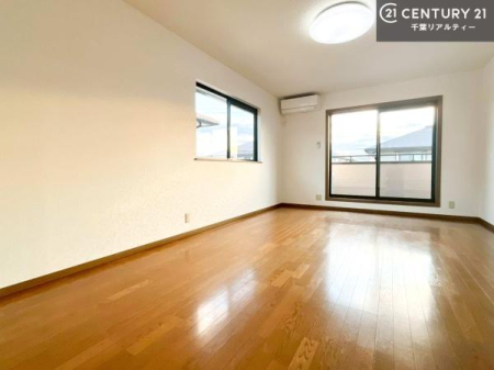 �Q�� �D���������������ޗm���́A���̖ڊo�߂��C�������ǂ������ł��ˁB���������Ԃ��������Ɖ߂������Ƃ��ł��܂��B�D�����F�����̃t���[�����O���ǂ�ȉƋ�ɂ��}�b�`���܂��I