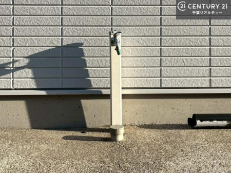 ���̑� �O�������t���Ă��܂��I�ď�͂��q�l�Ɛ��V�тɃK�[�f�j���O�A��ԂƂ��ėp�r���ʂɗ��p�ł���֗��Ȏd�l�ł��I