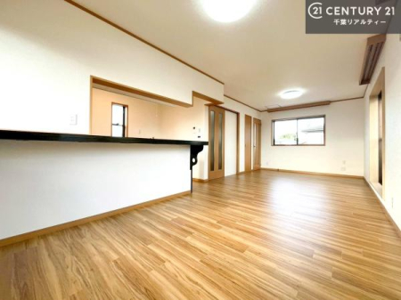 ���r���O �S�n�ǂ����r���O�͉Ƒ������R�ƏW�܂�܂��B�Ƒ��c�R�̎��Ԃ����������ł��B���Ƒ��ƁA����w�[���������Ԃ��߂��������ł��ˁB