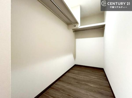 ���[ �E�H�[�N�C���N���[�[�b�g�t���ł��B��������̂��m���Ȃǂ����[���Ă��������ł��ˁI���ɂ���@�������ȂǋG�ߕ��̑傫�ȉƓd�����[�ł��܂��B