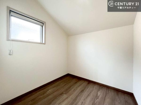 ���[ �����Ղ���[�Z��ԁB�[�˂��������܂��I
���[�X�y�[�X�Ƃ��Ă͂������A���ւ��̋�Ԃɂ��҂�����ł��I