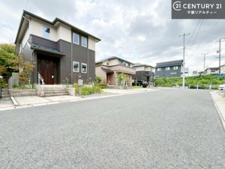 �O�ʓ��H�܂ތ��n�ʐ^ �O�ʓ��H��6���I�z����ǍD�ȗ��n�ł��B
�Ԍɓ��ꂪ���ȕ������S�ł��ˁB