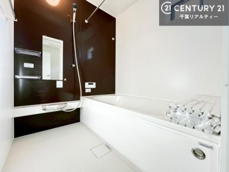 ���� �������������l�̕��͋C�̃o�X���[���́A�����o�Ă��ăo�X�^�C�����[���I
���d���撣���Ă��邲�J���ɂ��D�݂̓����̓����܂����āA�y����ł݂Ă͂������ł��傤���H