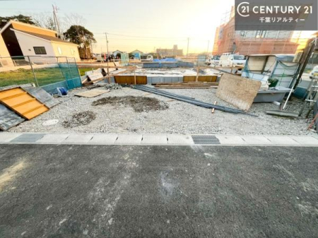 ���ԏ� ���ԃX�y�[�X��3�䕪����܂��I�Z�J���h�J�[�͂������A�o�C�N�⎩�]�ԂȂǂ��u���ꏊ�ɍ���܂���B