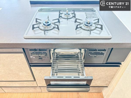 �L�b�`�� �R�����͎O������̂ł������̓����i�s���ł��܂��B
�������O�����t���ł��B�����X�y�[�X���L�X���Ă���׍�Ƃ����₷���I�g�����肪�ǂ��V�X�e���L�b�`���ł��I