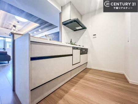 �L�b�`�� ���[�X�y�[�X���L�x�ŁA�����X�y�[�X���X�b�L���ƕЕt���Ђ�`�����p�ł��܂��I
���K�ɍ�Ƃ��ł��܂��I�����̗���������܂��I