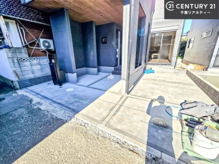 �O�ʓ��H�܂ތ��n�ʐ^ ���ӊ���A���q�l�̂���]�ɍ������������ꏏ�ɂ��ē���v���܂��B�Z��[���A�h�o�C�U�[�ɂ�邲���k������܂��B���Ђ͂��₢���킹�ɑ��Ή����܂��I���҂������܂���I