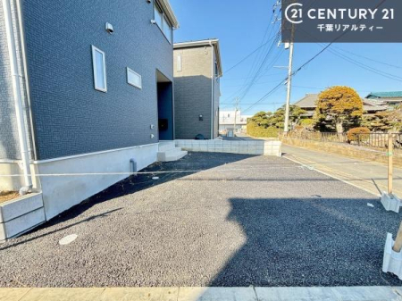 ���ԏ� �������Ƃ������ԃX�y�[�X�Ȃ̂ł��Ԃ̉^�]�����ȕ������S���ĎԌɓ��ꂪ�ł��܂��B���]�Ԃ�u���X�y�[�X���������肠��̂ň��S�ł��ˁI