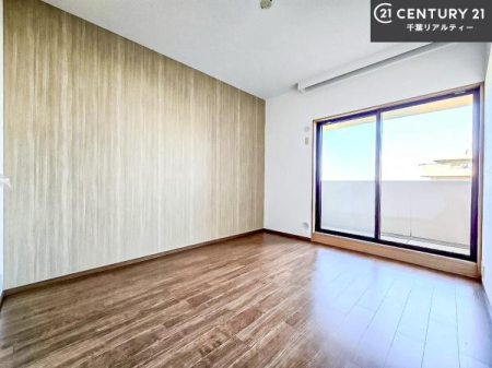 �m�� �o���R�j�[�ɖʂ��Ă���m���ł��B���邭�����肪����A���C����������ł��܂��I���N���āA�O�ɏo�Ĕw�L�т����[�ċz�����ǂ������}������邱�Ƃ��ł��܂��B