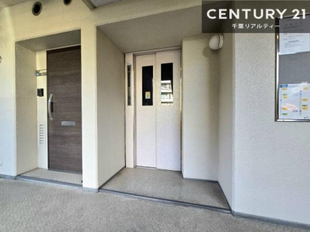 ���̑����p�� �G���x�[�^�[�����̃}���V�����ŁA�d���ו���x�r�[�J�[�̈ړ������K�B�����̐��������X���[�Y�ɂȂ�܂��B