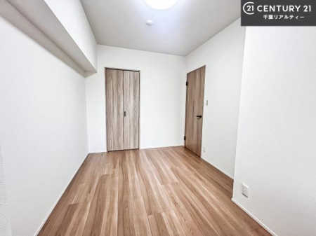 �m�� ���邭���ʂ��̗ǂ������ł��B�u�V���v���v�Ƀf�U�C�����ꂽ�����B���R�x�������̂ŉƋ�⃌�C�A�E�g�ł��D�݂̋�Ԃ�n��グ���܂��B