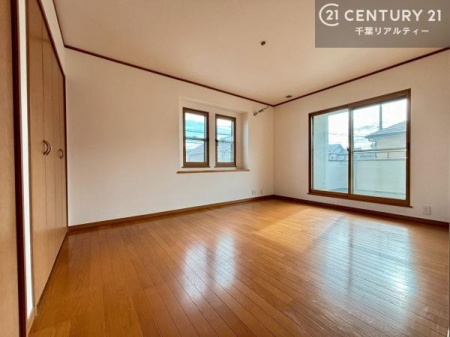 �Q�� �S������������o���R�j�[�ɖʂ����m���ŁA���ɕ�܂��S�n�悢�Z��ԁB�����������Ȃ������̃X�^�[�g��؂�A�x���͂̂�т�z���܂�ɖ������A�Ƒ��݂�Ȃɂ��ꂵ�����邳�ł��B