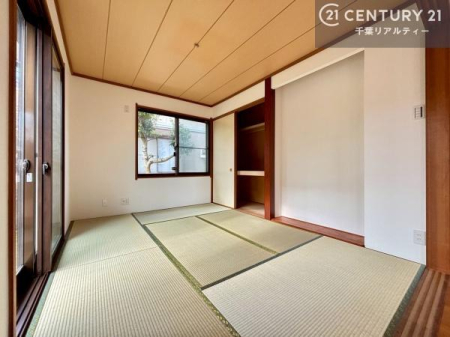 �a�� ���r���O�Ɨאڂ����a���ł��I�Ǝ��̋x�e�X�y�[�X��L�b�Y�X�y�[�X�Ƃ��Ċ��p����̂��悳�����ł��ˁI
�a���̎g�����͖�����I���[�X�y�[�X�������Ղ�ł��I