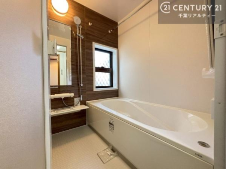 ���� �������������l�̕��͋C�̃o�X���[���́A�V�b�N�ȃf�U�C���Ńo�X�^�C�����[���I
���d���撣���Ă��邲�J���ɂ��D�݂̓����̓����܂����āA�y����ł݂Ă͂������ł��傤���H