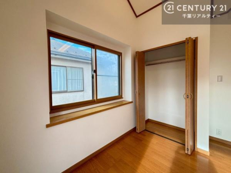 �m�� ���[�X�y�[�X�����Ă��܂��I�������X�b�L�����ڂ��鎖���ł��܂��ˁB
�Ƌ��I�΂Ȃ��V���v���ȃf�U�C���ׁ̈A�Ƌ��I�΂����C�ɓ���̋�ԍ�肪�ł������ł��ˁB