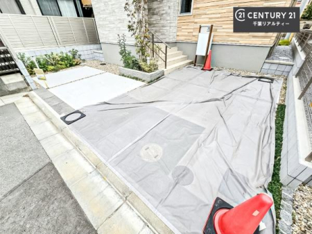 ���ԏ� ���ԃX�y�[�X��2�䕪����܂��I�Z�J���h�J�[�͂������A�o�C�N�⎩�]�ԂȂǂ��u���ꏊ�ɍ���܂���B