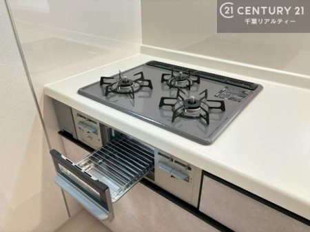 �L�b�`�� �R�����͎O������̂ł������̓����i�s���ł��܂��B
�������O�����t���ł��B�����X�y�[�X���L�X���Ă���׍�Ƃ����₷���I�g�����肪�ǂ��V�X�e���L�b�`���ł��I