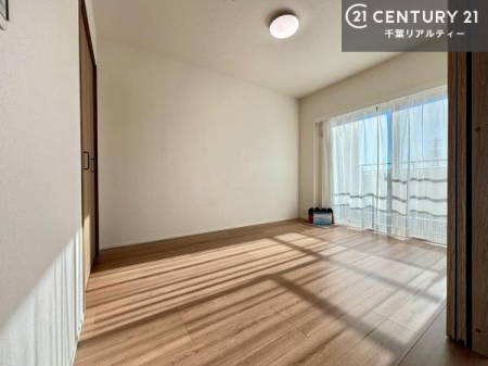 �Q�� �D���������������ޗm���́A���̖ڊo�߂��C�������ǂ������ł��ˁB���������Ԃ��������Ɖ߂������Ƃ��ł��܂��B�D�����F�����̃t���[�����O���ǂ�ȉƋ�ɂ��}�b�`���܂��I