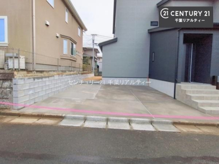 ���ԏ� ���ԃX�y�[�X��2�䕪����܂��I�Z�J���h�J�[�͂������A�o�C�N�⎩�]�ԂȂǂ��u���ꏊ�ɍ���܂���B