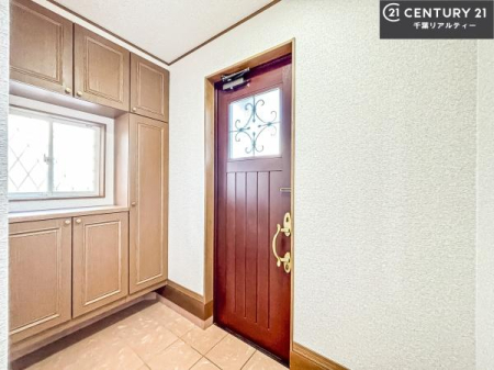 ���� �V���[�Y�{�b�N�X�t���Ȃ̂ŁA���ւ��Еt�����|�������₷���ł��I
�X�b�L���������ւŌ˂��J�����u�ԁA�������̂���S�n������Ԃ��o�}���Ă���܂��B
