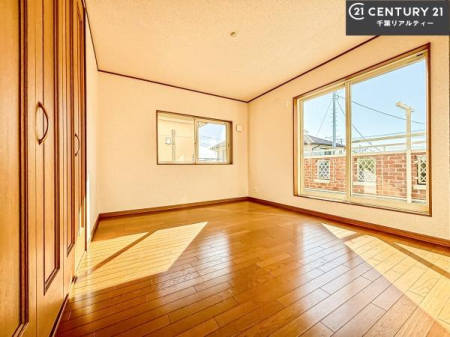 �m�� �o���R�j�[�ɖʂ��Ă���m���ł��B���邭�����肪����A���C����������ł��܂��I���N���āA�O�ɏo�Ĕw�L�т����[�ċz�����ǂ������}������邱�Ƃ��ł��܂��B