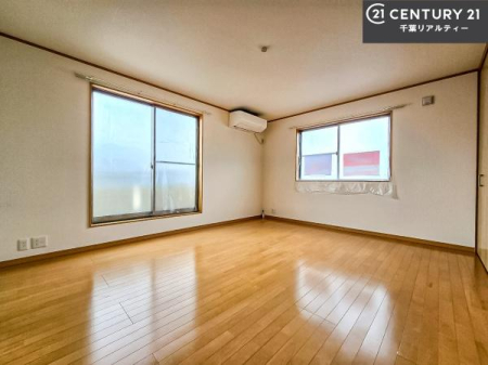 �m�� �o���R�j�[�ɖʂ��Ă���m���ł��B���邭�����肪����A���C����������ł��܂��I���N���āA�O�ɏo�Ĕw�L�т����[�ċz�����ǂ������}������邱�Ƃ��o�������ł��ˁI