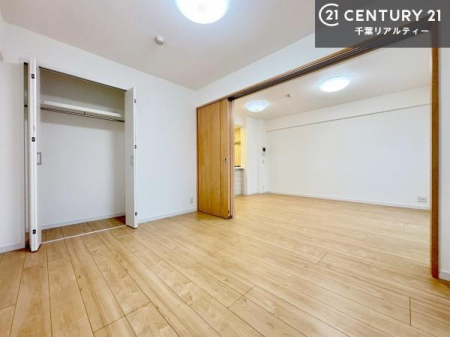 �Q�� �D���������������ޗm���́A���̖ڊo�߂��C�������ǂ������ł��ˁB���������Ԃ��������Ɖ߂������Ƃ��ł��܂��B�D�����F�����̃t���[�����O���ǂ�ȉƋ�ɂ��}�b�`���܂��I